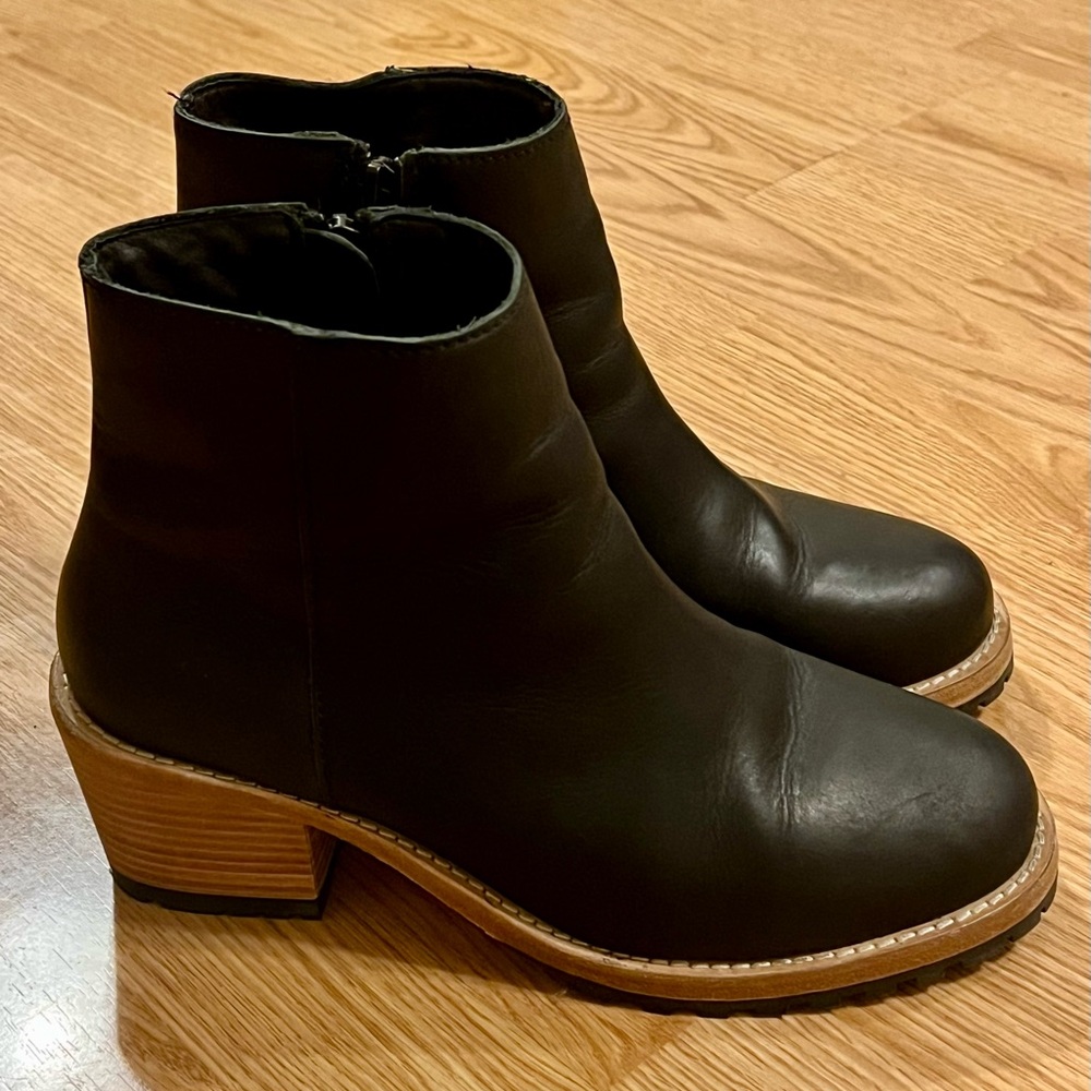 Sleek Black Leather Ankle Booties